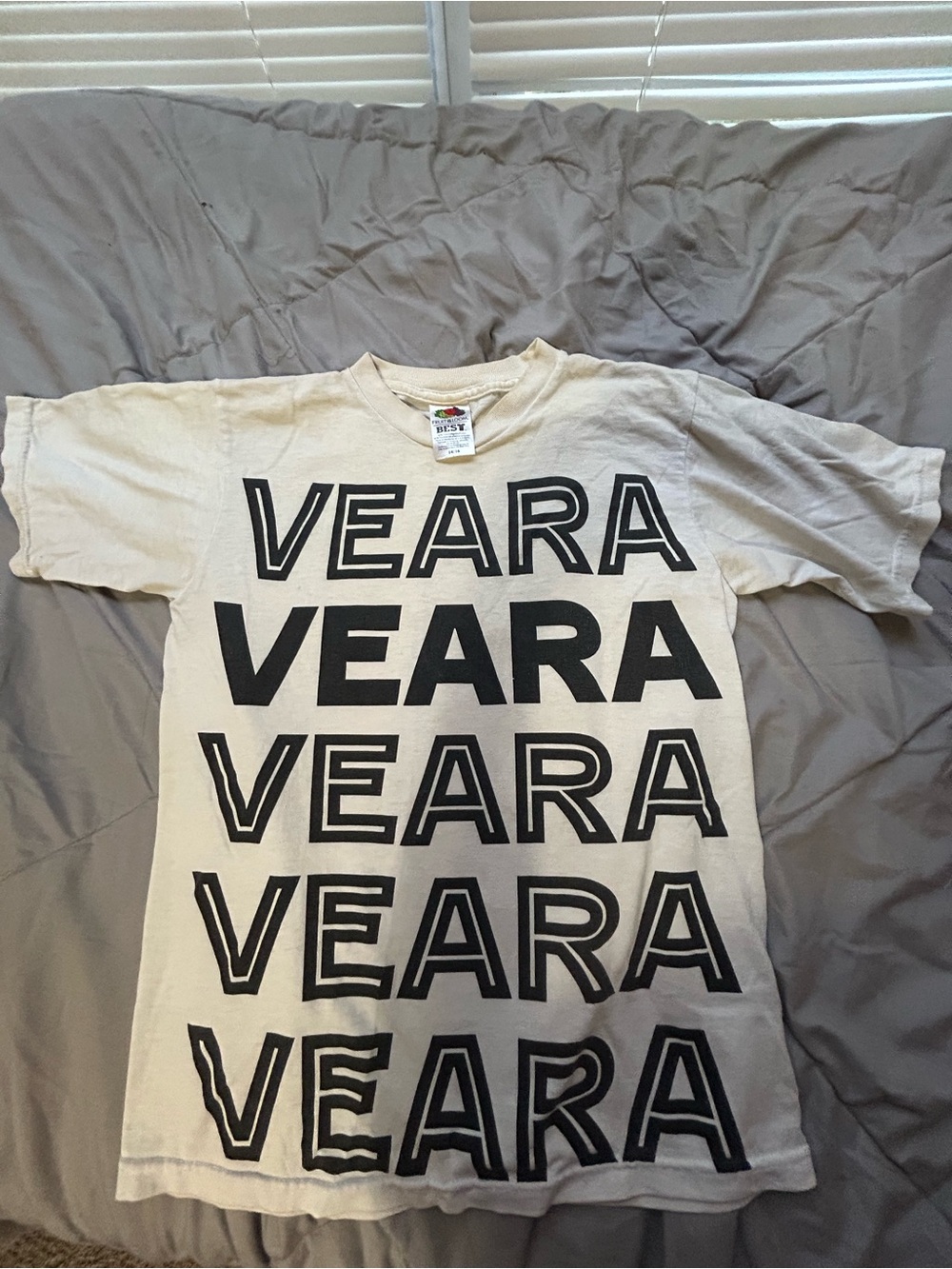 💚3/$25 Vintage Veara Band Graphic Short-Sleeve Tee — White/Black Youth 14/16